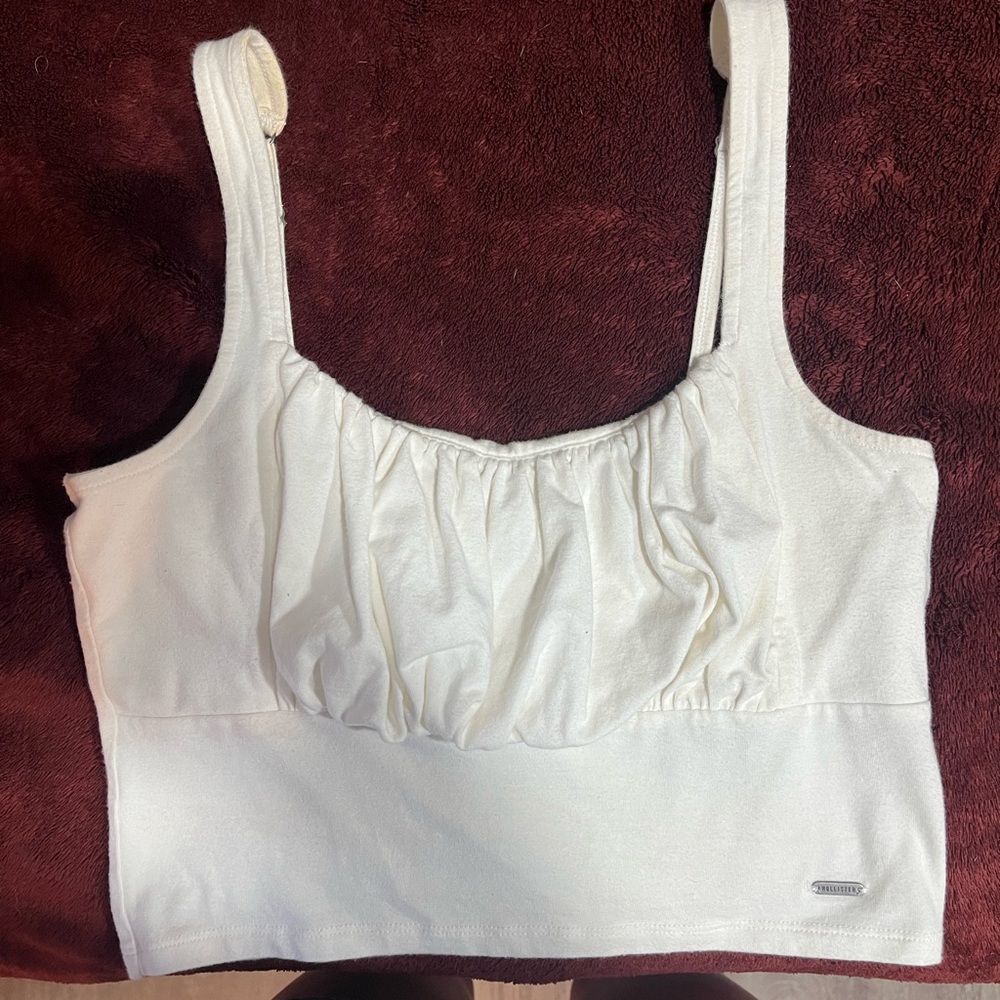 scrunched front white hollister top